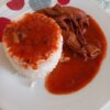 Καλαμαράκια κοκκινιστά με ρύζι πιλάφι